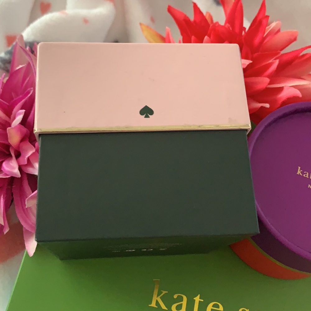 NWT! Kate Spade Watch & Earrings Set - Picture 13 of 16